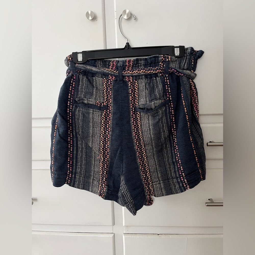 Anthropologie shorts in blue multi size medium - Picture 6 of 12